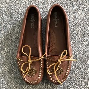 Minnetonka Brown Leather Beaded Moccasins Size 8.5 8 1/2